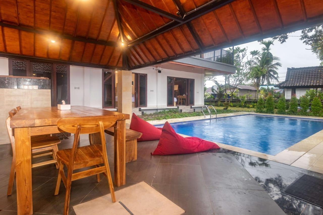Batuan Village Sukawati  Luaran gambar